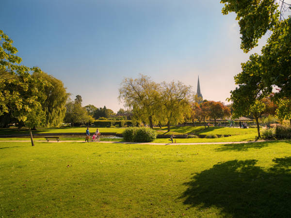 Queen Elizabeth Gardens